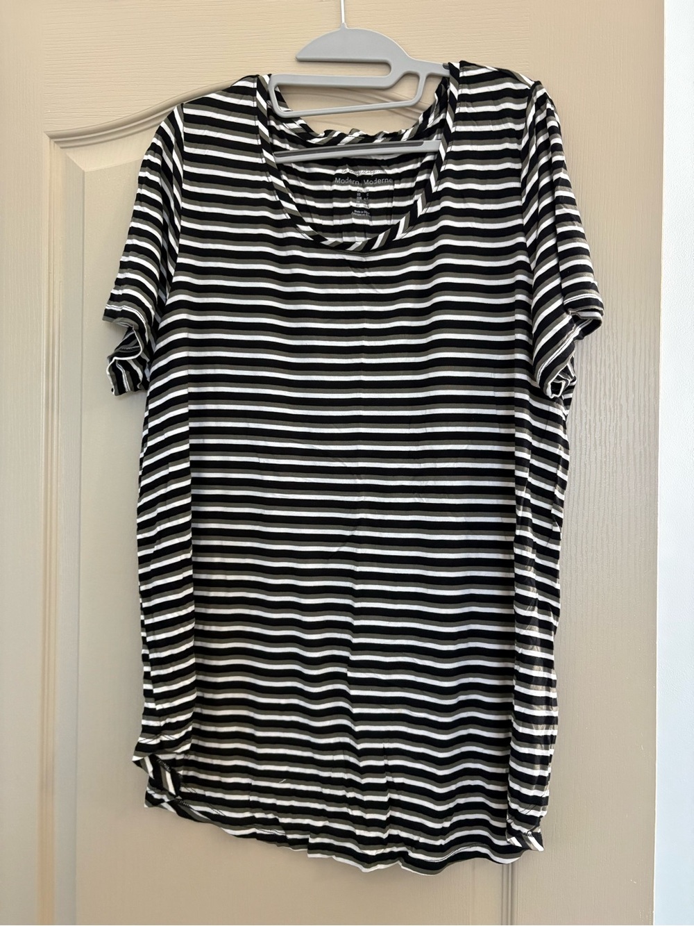 Classic Black & White Striped Short Sleeve Tee
